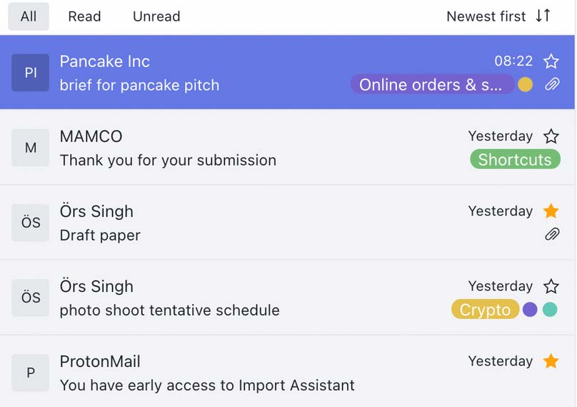 Tracking history of incoming and outgoing messages